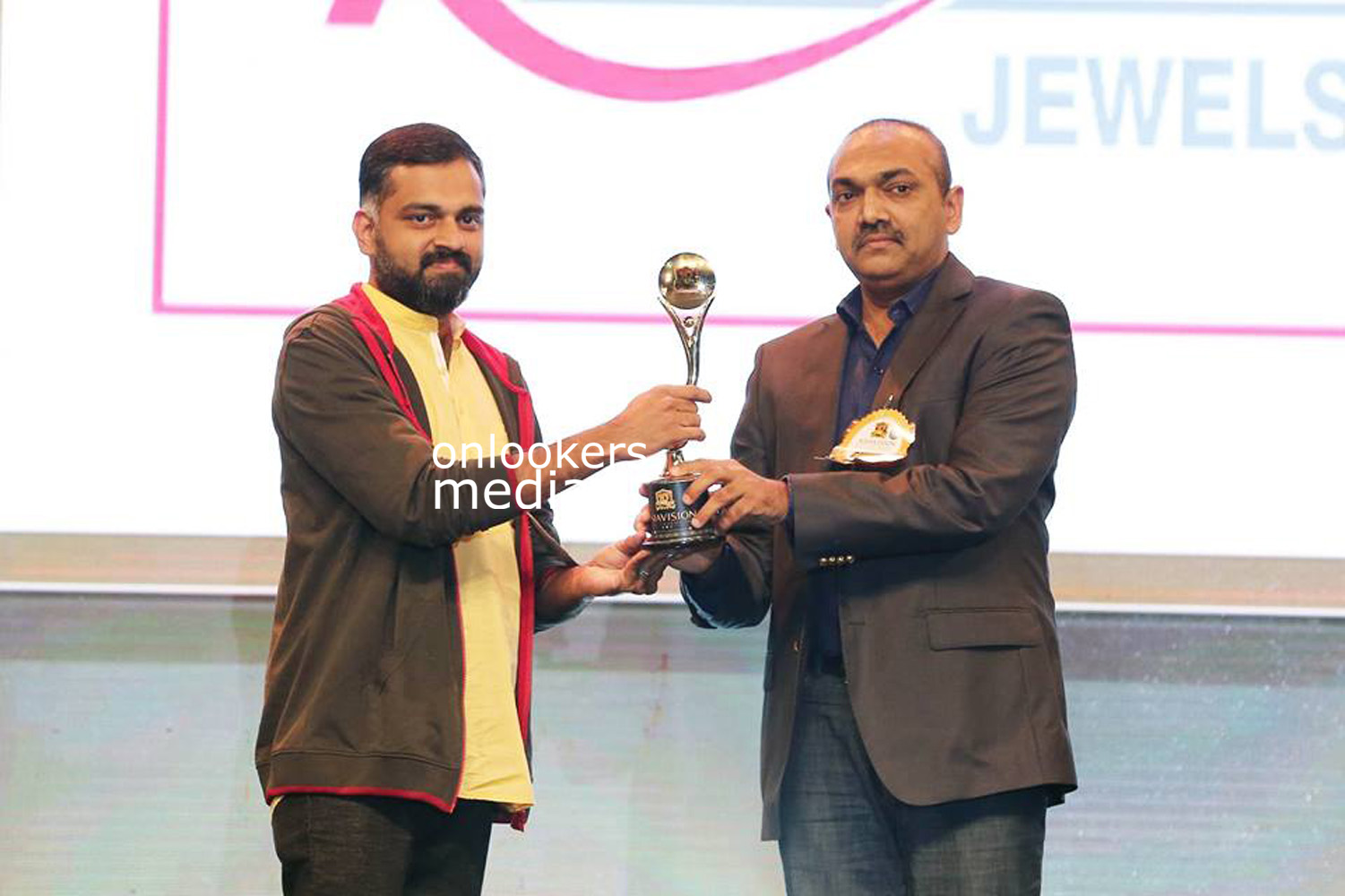 https://onlookersmedia.in/wp-content/uploads/2015/12/Asiavision-Awards-2015-Stills-Photos-11.jpg