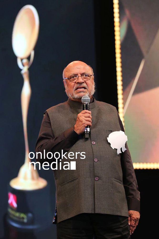 https://onlookersmedia.in/wp-content/uploads/2015/12/Asiavision-Awards-2015-Stills-Photos-28.jpg