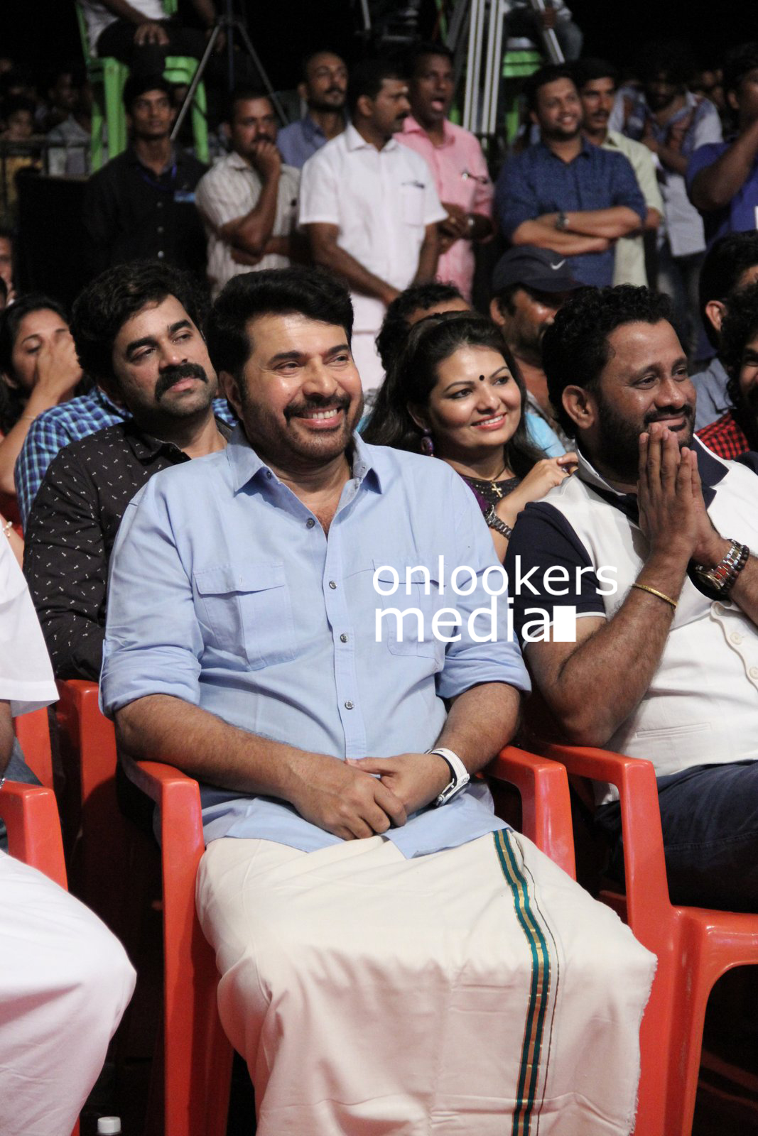 https://onlookersmedia.in/wp-content/uploads/2015/12/Mammootty-Latest-Photos-2016-2.jpg