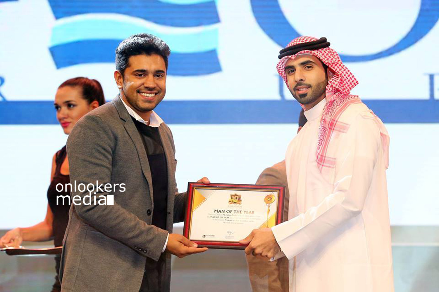 https://onlookersmedia.in/wp-content/uploads/2015/12/Nivin-Pauly-Asiavision-Awards-2015-Stills-Photos-2.jpg