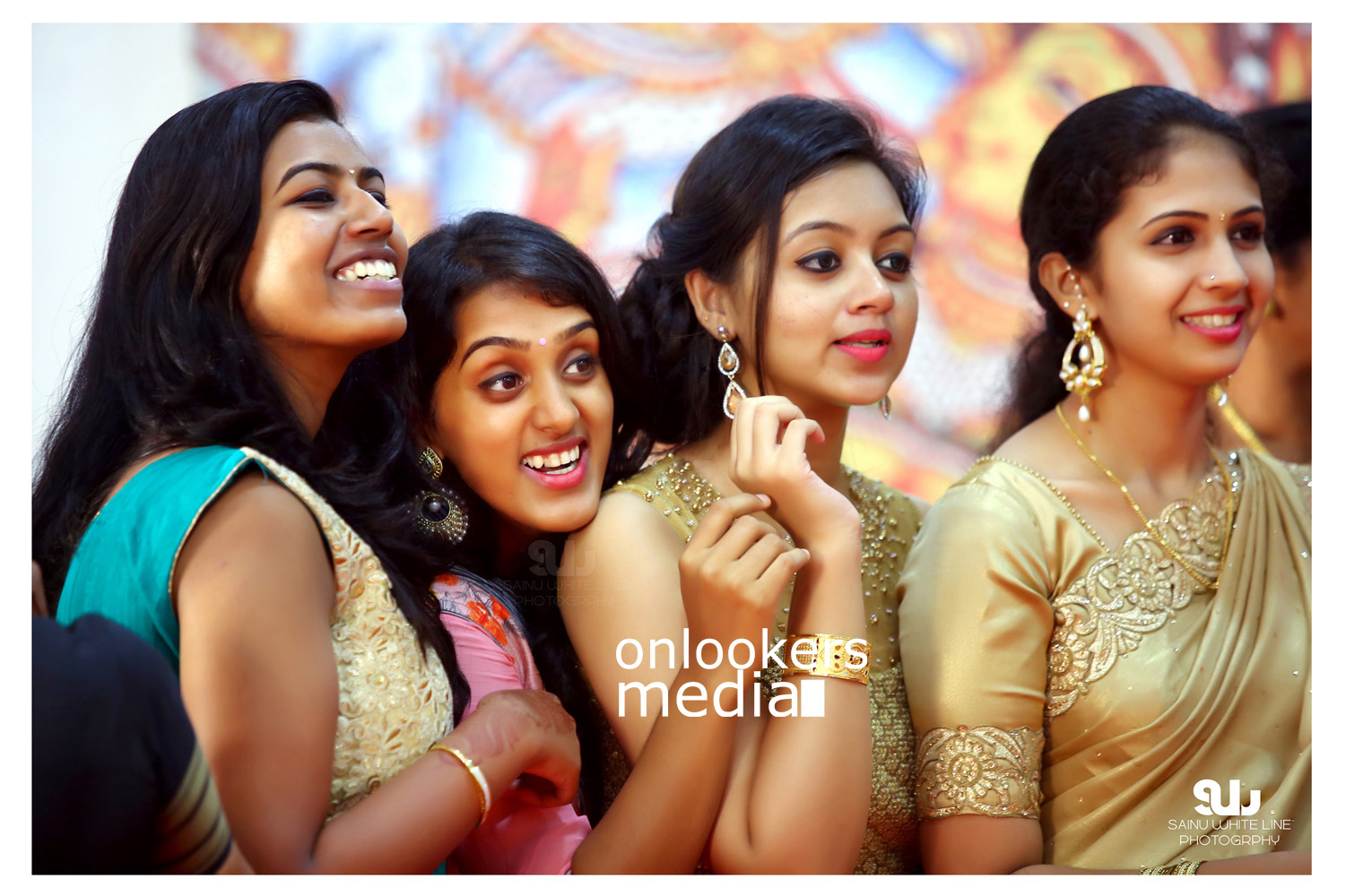 https://onlookersmedia.in/wp-content/uploads/2015/12/Shilpa-Bala-Wedding-Engagement-Stills-Photos-23.jpg