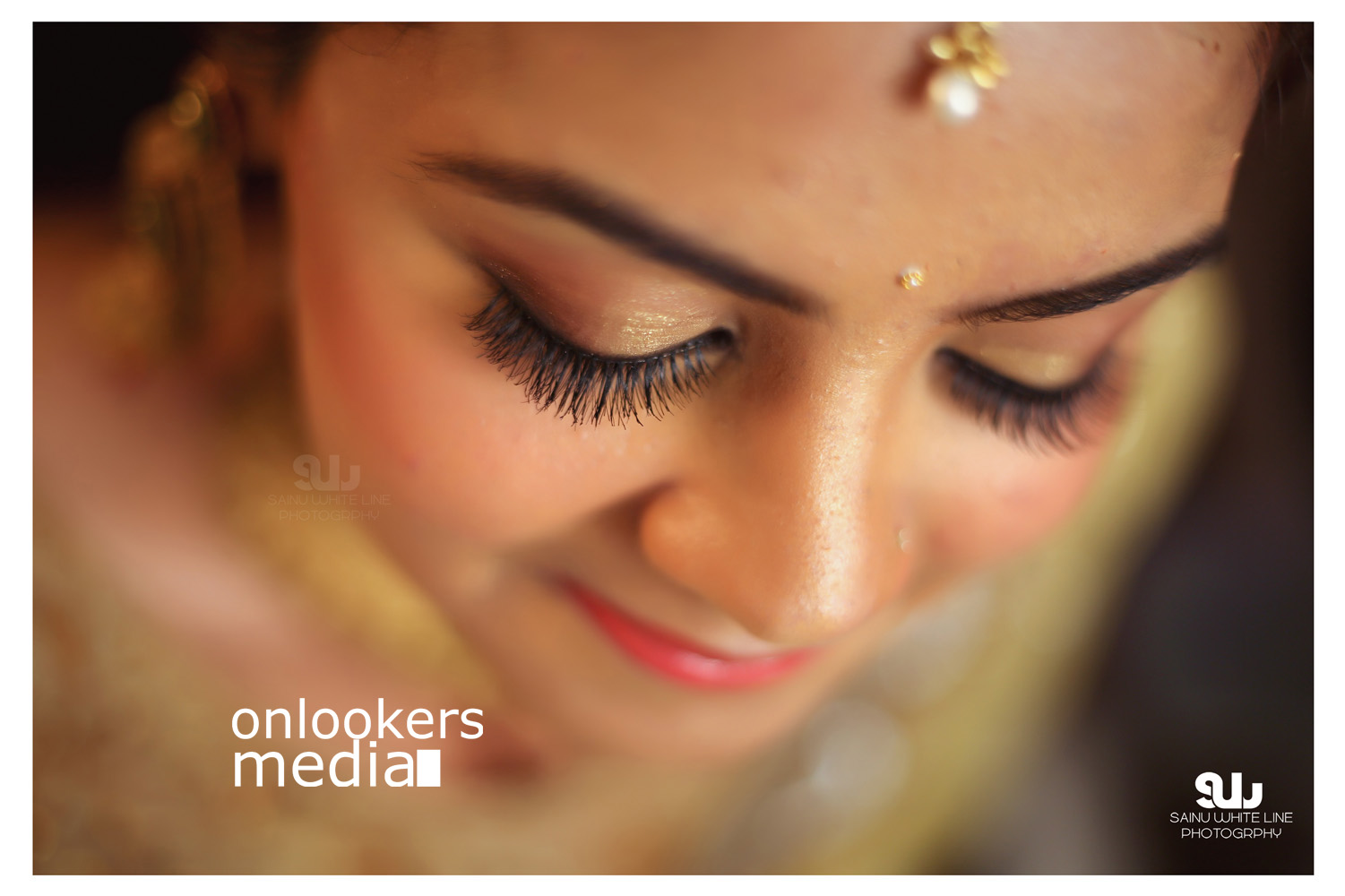 https://onlookersmedia.in/wp-content/uploads/2015/12/Shilpa-Bala-Wedding-Engagement-Stills-Photos-34.jpg
