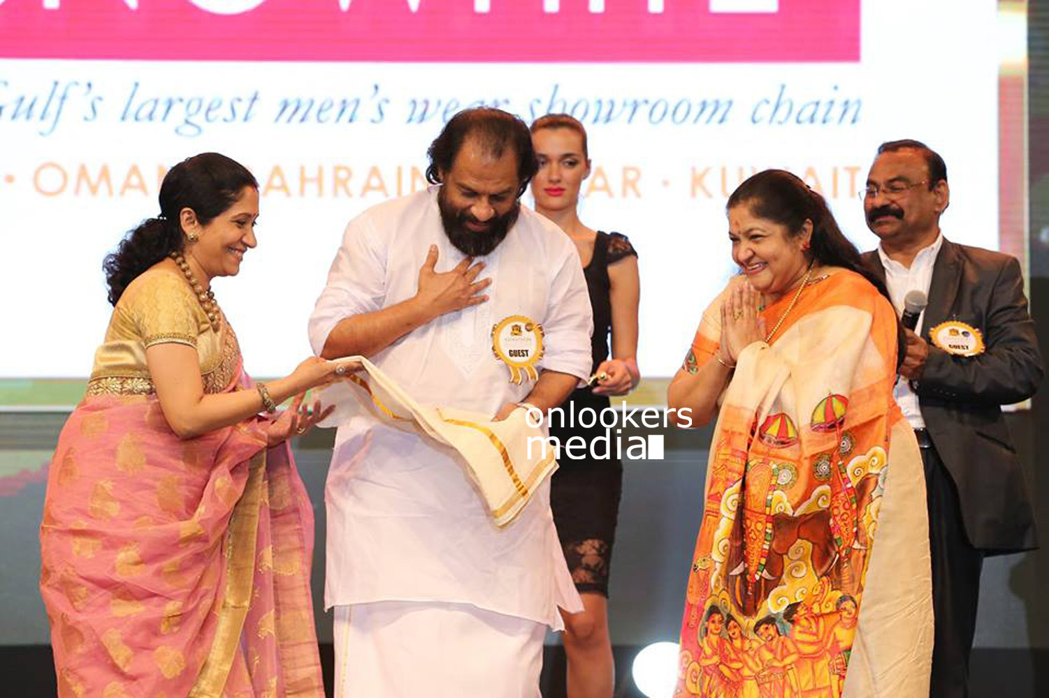 Yesudas, Chthra, Sujatha Asiavision Awards 2015 Stills-Photos