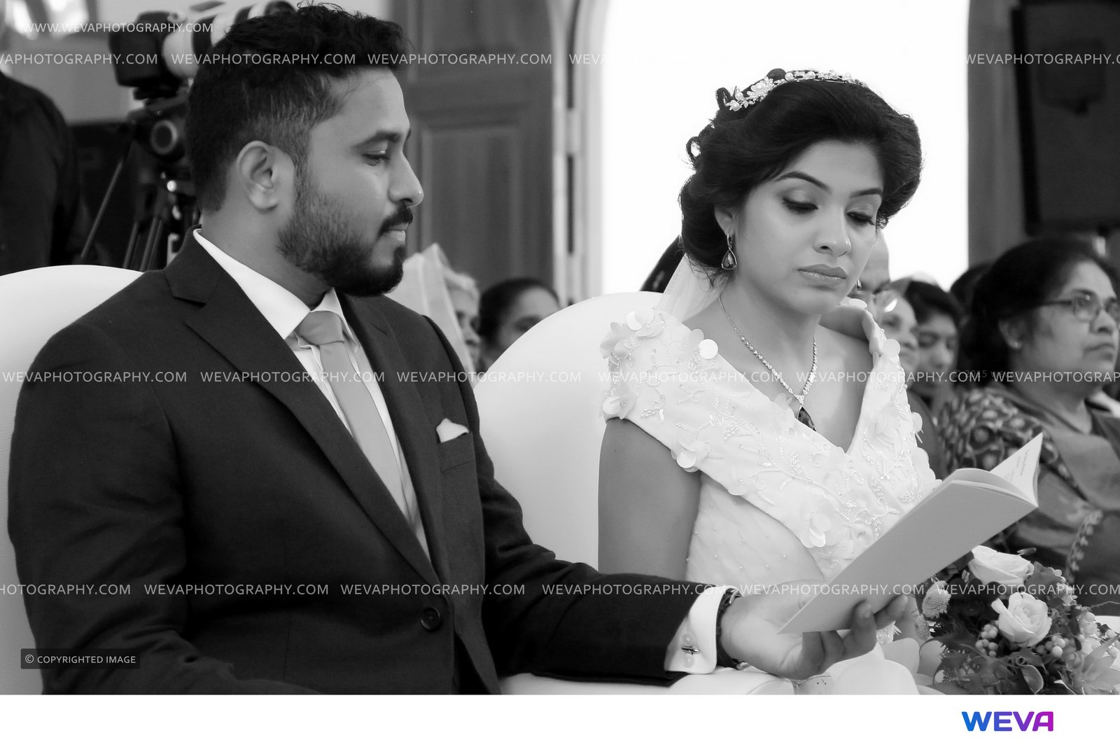 https://onlookersmedia.in/wp-content/uploads/2016/01/Archana-Kavi-Wedding-Stills-Photos-14.jpg