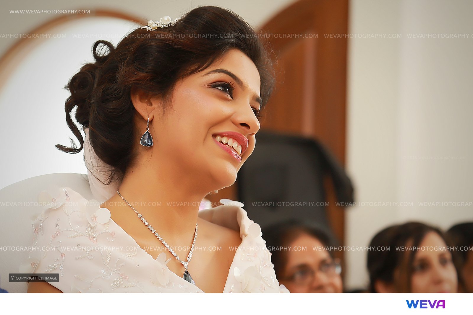 https://onlookersmedia.in/wp-content/uploads/2016/01/Archana-Kavi-Wedding-Stills-Photos-16.jpg