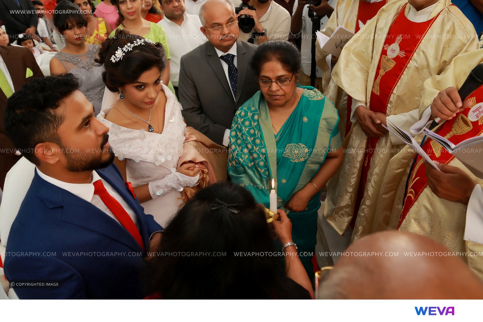 https://onlookersmedia.in/wp-content/uploads/2016/01/Archana-Kavi-Wedding-Stills-Photos-19.jpg