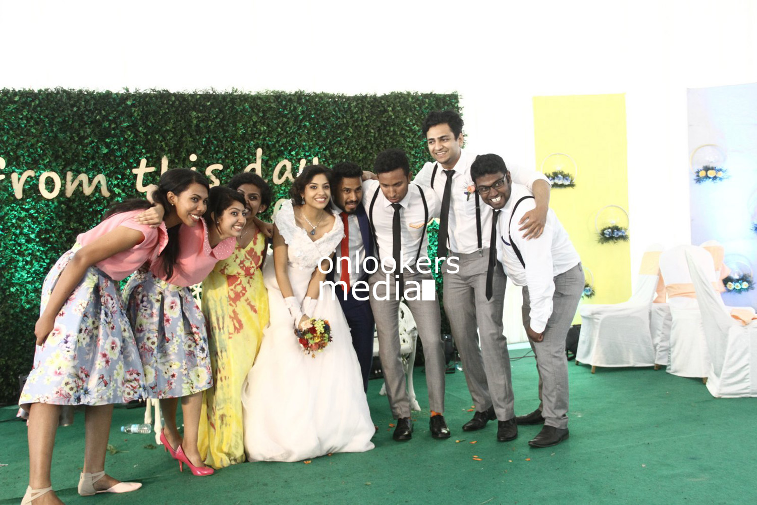 https://onlookersmedia.in/wp-content/uploads/2016/01/Archana-Kavi-Wedding-Stills-Photos-43.jpg