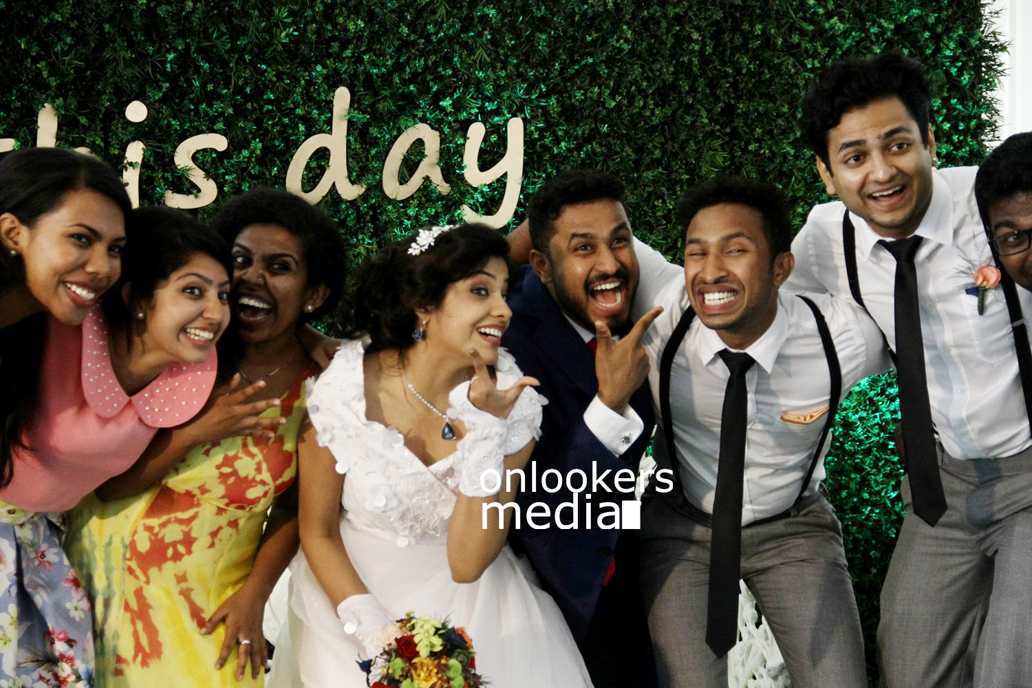 https://onlookersmedia.in/wp-content/uploads/2016/01/Archana-Kavi-Wedding-Stills-Photos-44.jpg