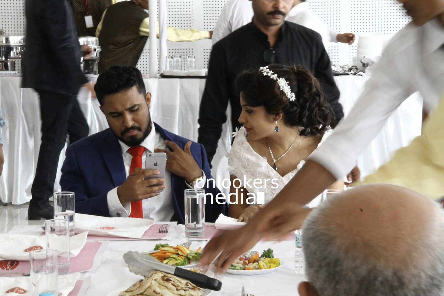 https://onlookersmedia.in/wp-content/uploads/2016/01/Archana-Kavi-Wedding-Stills-Photos-62.jpg