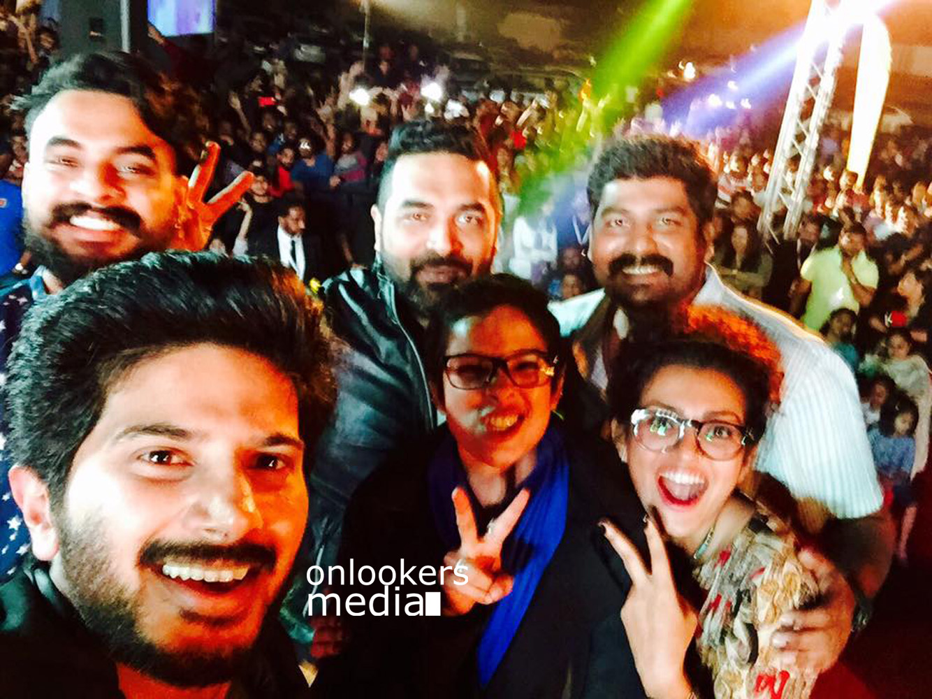 https://onlookersmedia.in/wp-content/uploads/2016/01/Charlie-Success-Celebration-at-Ajman-UAE-Dulquer-Parvathy-20.jpg