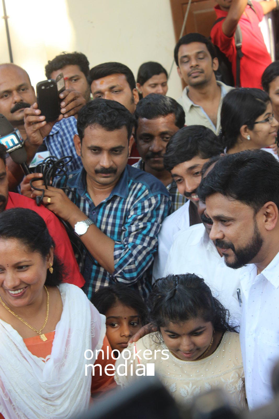 Dileep with his fan Sumi Autism patient (10)