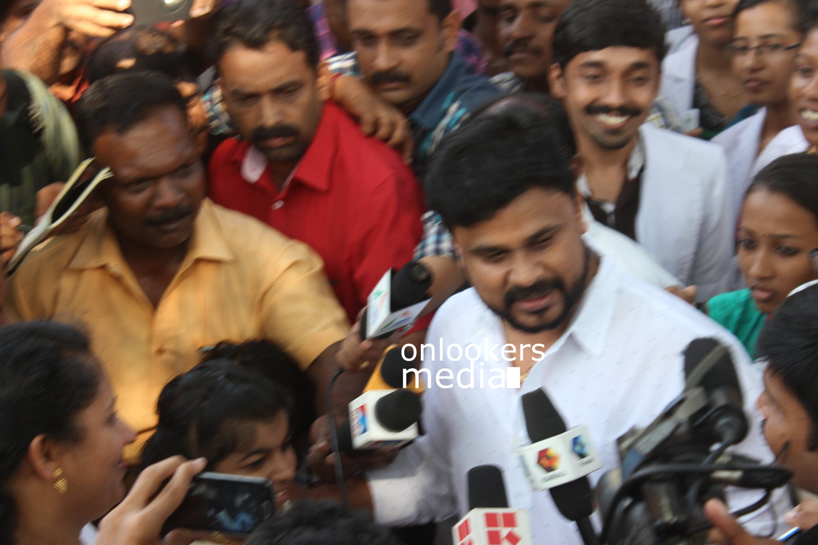 Dileep with his fan Sumi Autism patient (5)