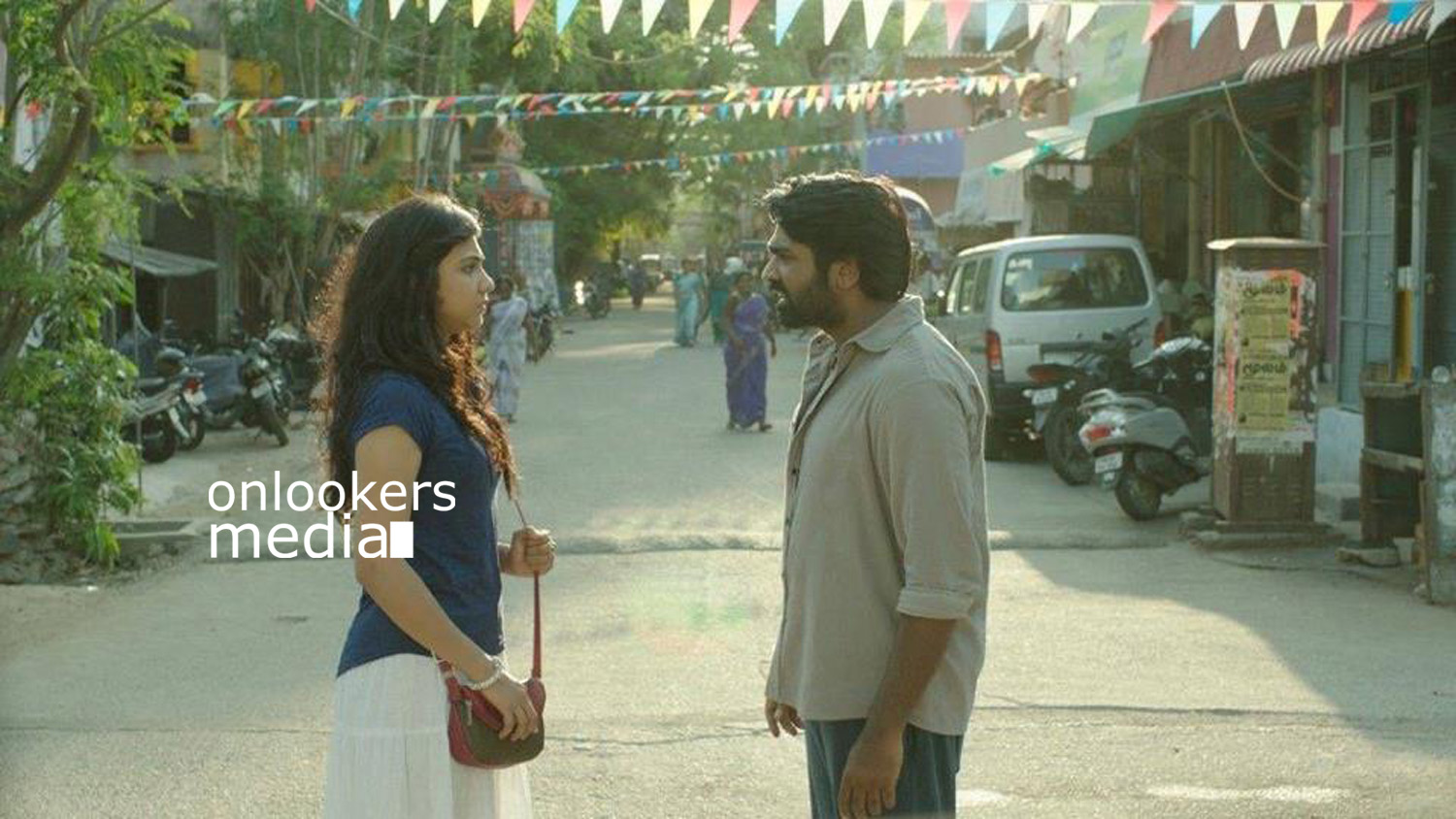 https://onlookersmedia.in/wp-content/uploads/2016/01/Kadhalum-Kadanthu-Pogum-Stills-Photos-Vijay-Sethupathi-Madonna-Sebastain-4.jpg