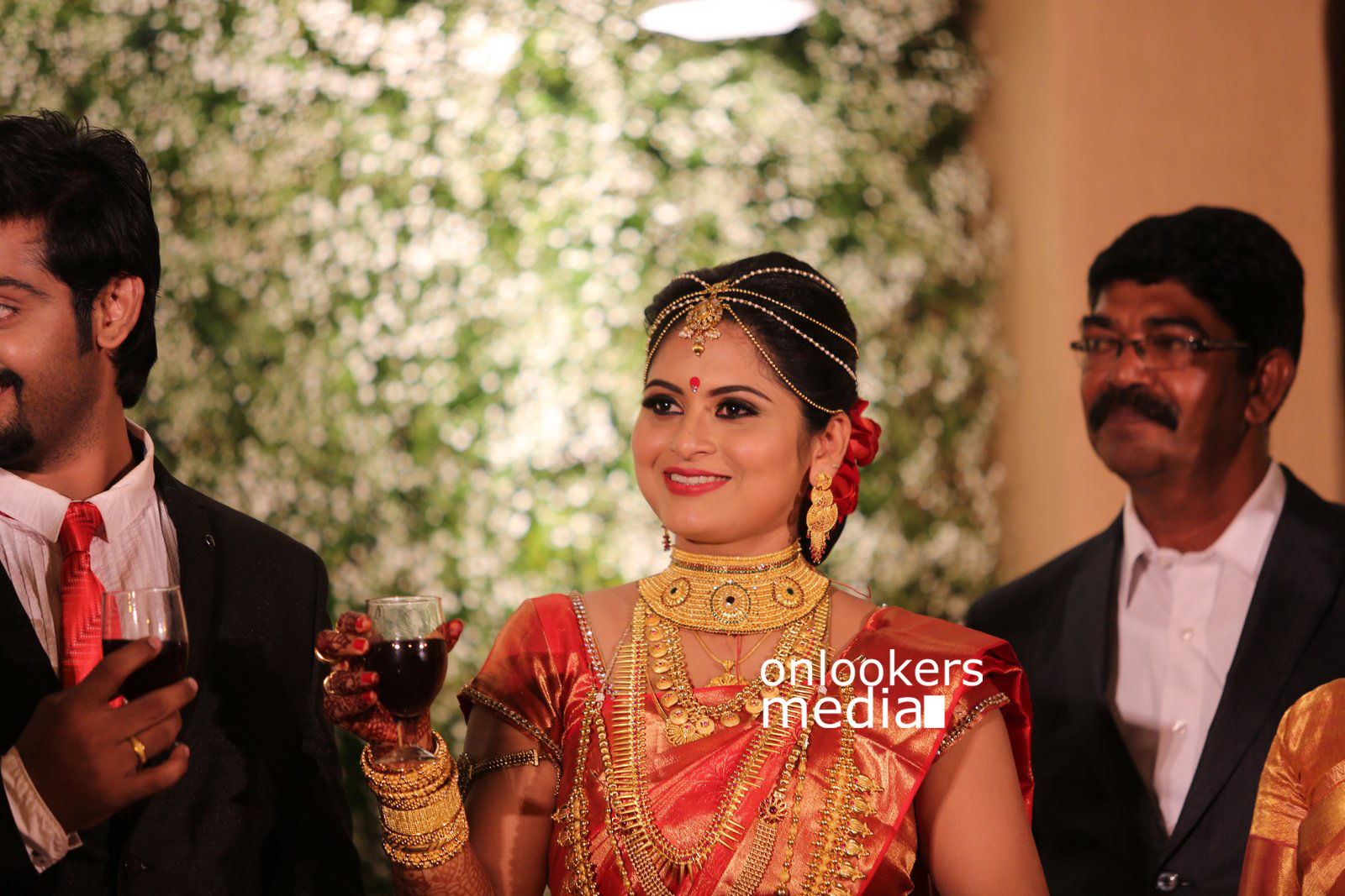 Sruthi Lakshmi Wedding Stills-Photos-Reception
