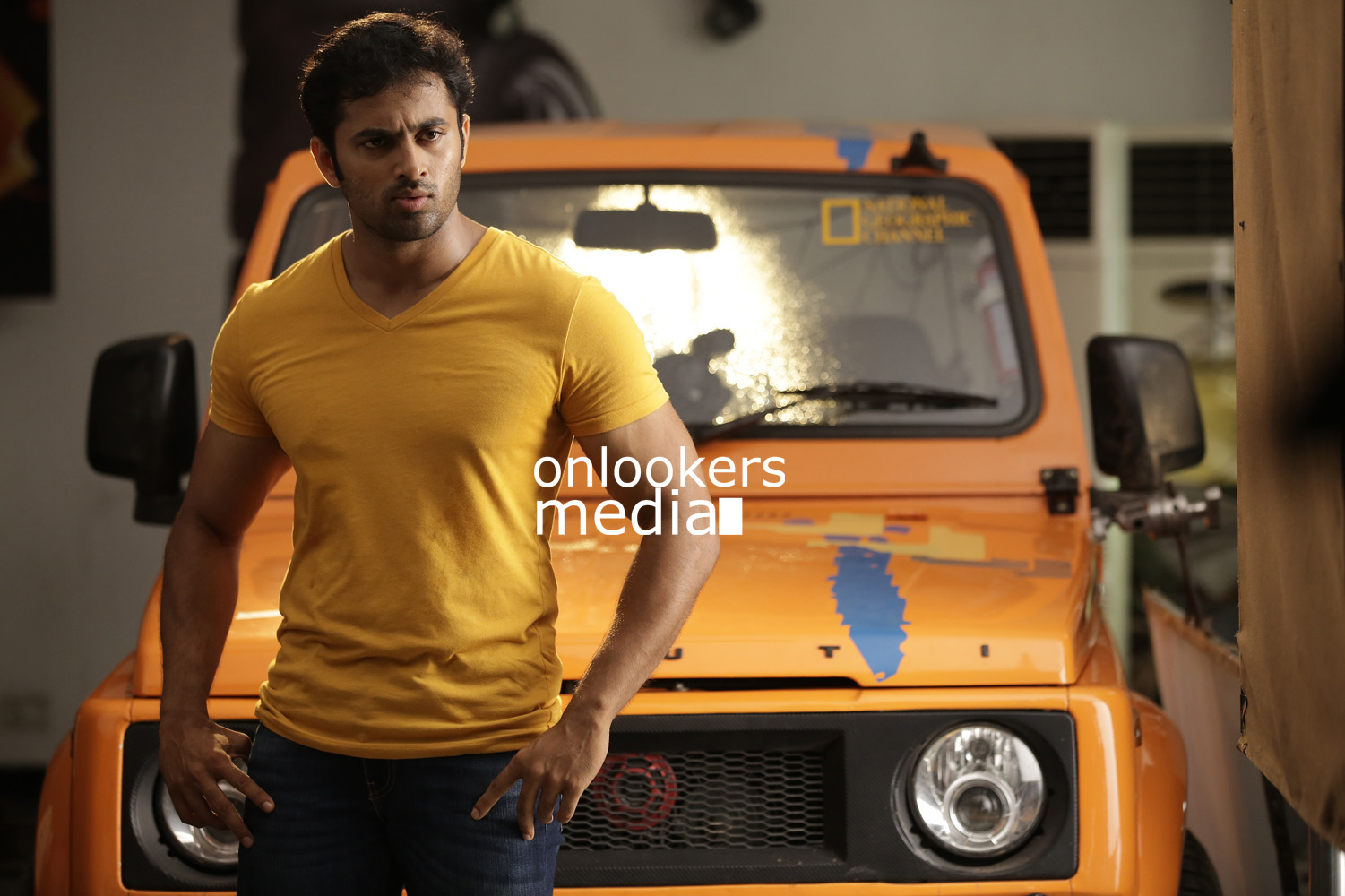 https://onlookersmedia.in/wp-content/uploads/2016/01/Unni-Mukundan-in-Style-Malyalam-Movie-Stills-Photos-6.jpg