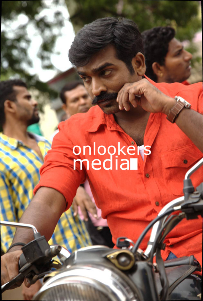 https://onlookersmedia.in/wp-content/uploads/2016/01/Vijay-Sethupathi-in-Sethupathi-Stills-Photos-11.jpg