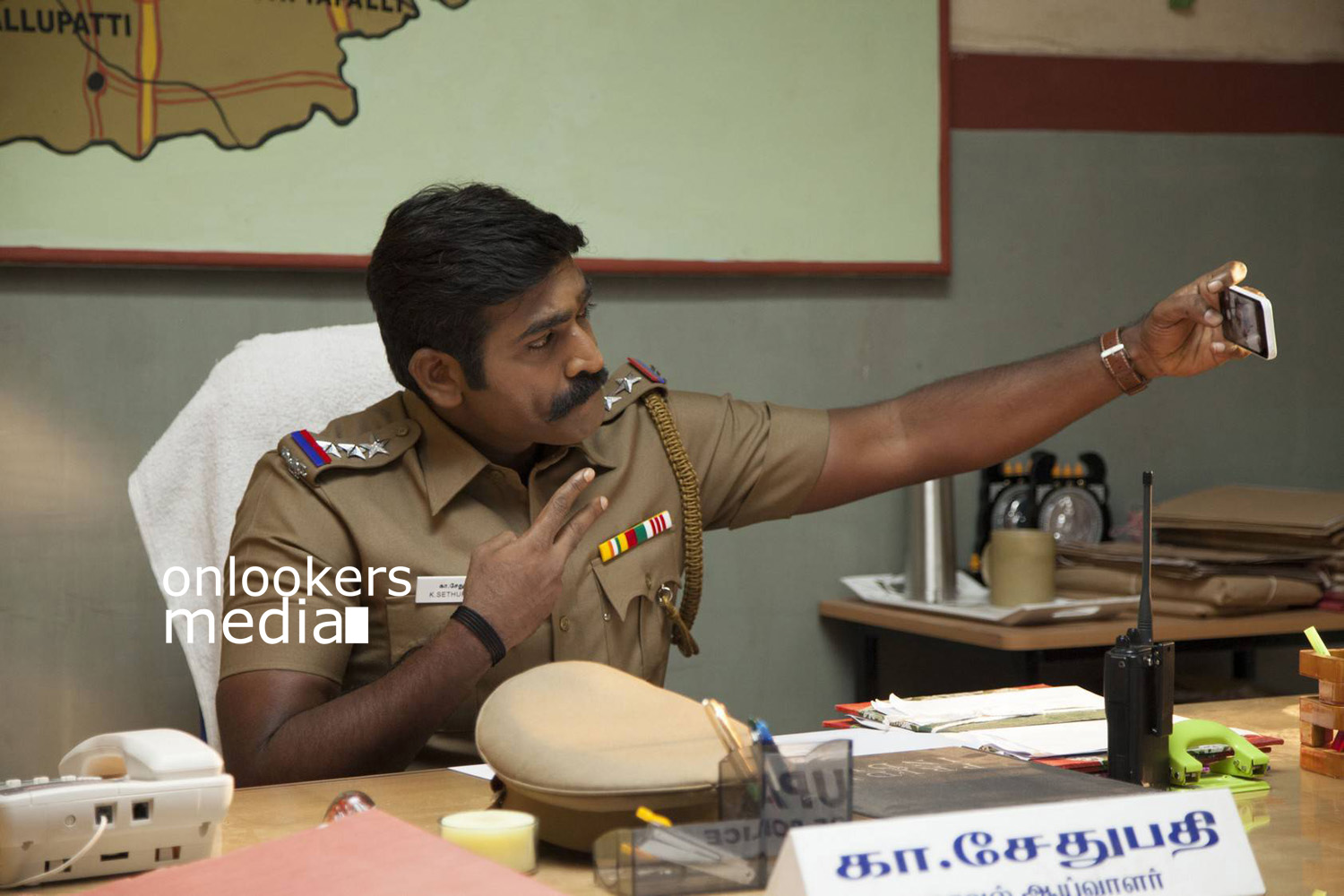 https://onlookersmedia.in/wp-content/uploads/2016/01/Vijay-Sethupathi-in-Sethupathi-Stills-Photos-6.jpg