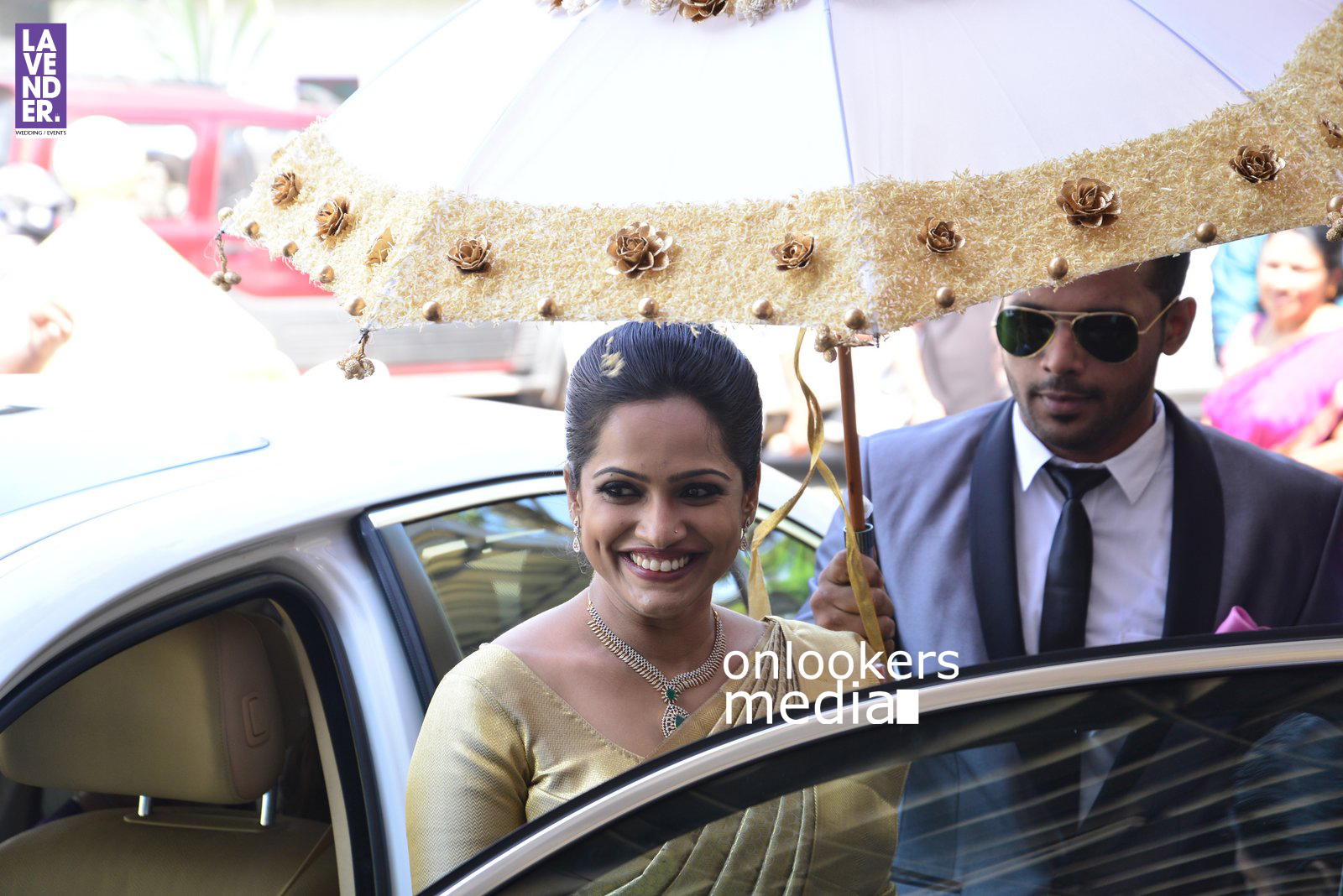 https://onlookersmedia.in/wp-content/uploads/2016/02/Aju-Varghese-Wedding-Stills-wife-Augustina-4.jpg