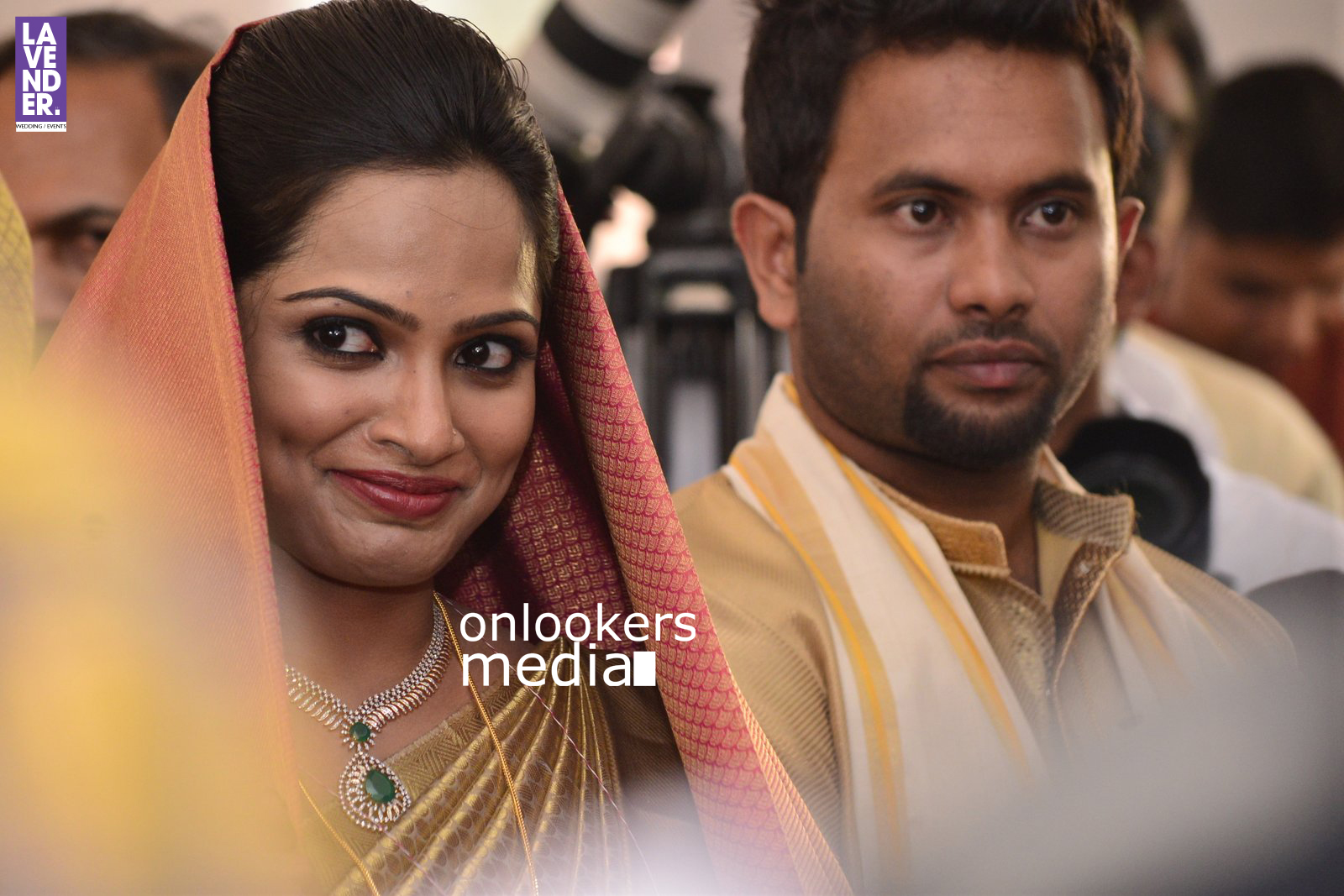 https://onlookersmedia.in/wp-content/uploads/2016/02/Aju-Varghese-Wedding-Stills-wife-Augustina-42.jpg
