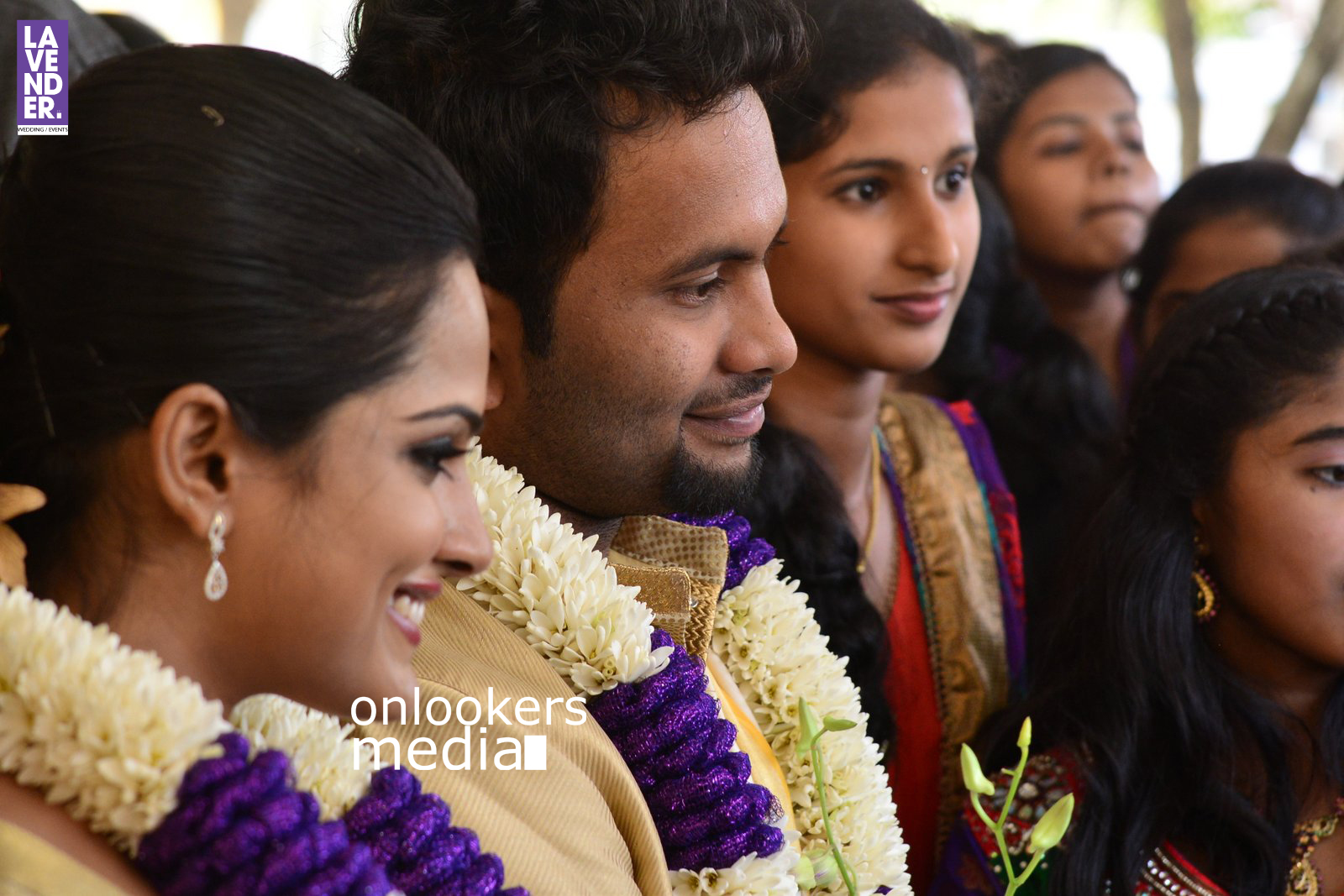 https://onlookersmedia.in/wp-content/uploads/2016/02/Aju-Varghese-Wedding-Stills-wife-Augustina-43.jpg