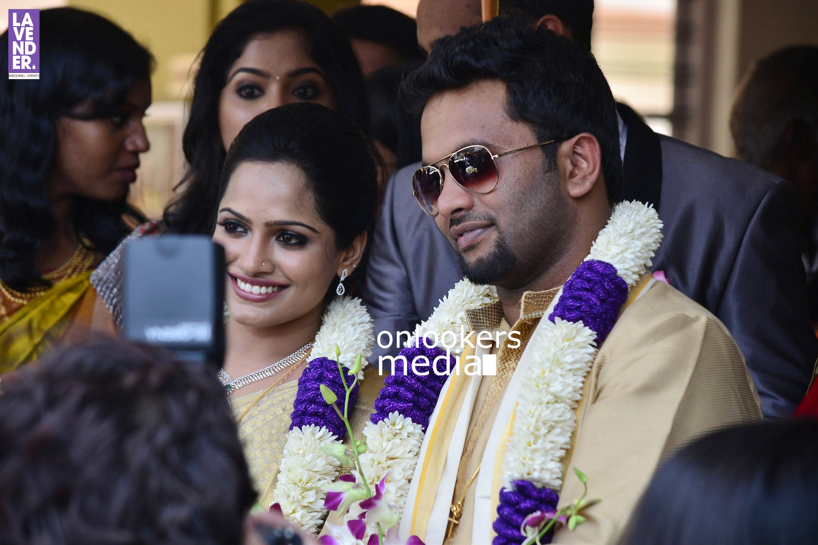 https://onlookersmedia.in/wp-content/uploads/2016/02/Aju-Varghese-Wedding-Stills-wife-Augustina-45.jpg