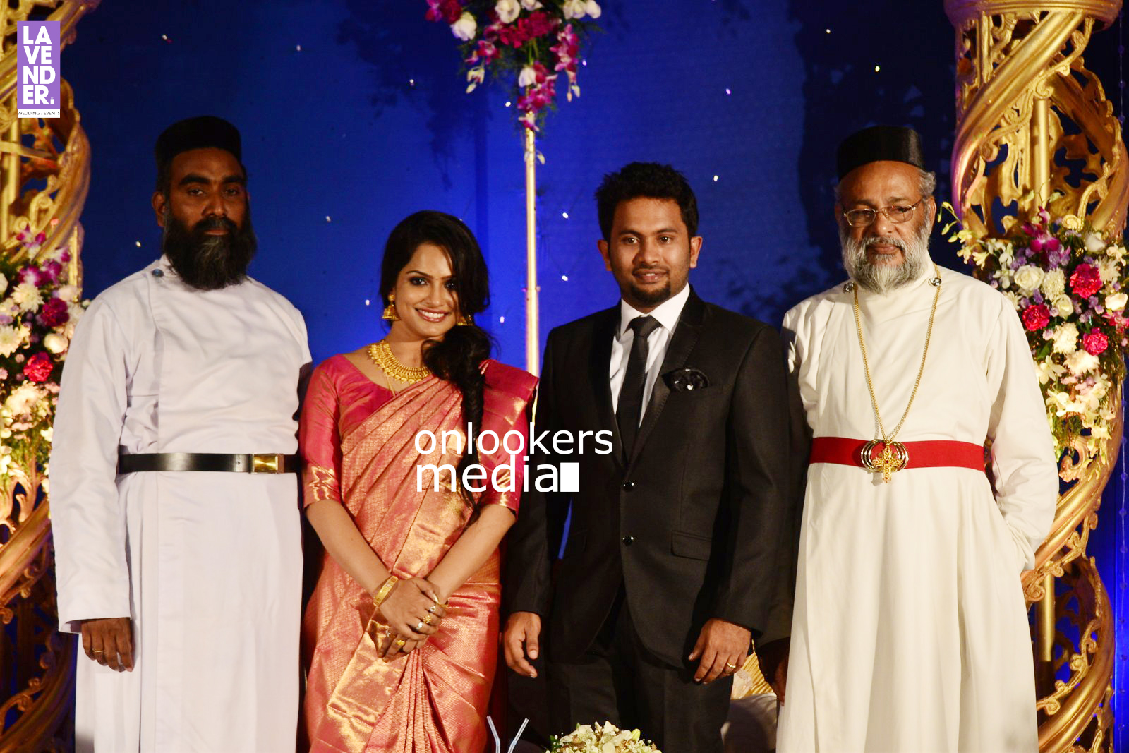 https://onlookersmedia.in/wp-content/uploads/2016/02/Aju-Varghese-Wedding-reception-stills-13.jpg