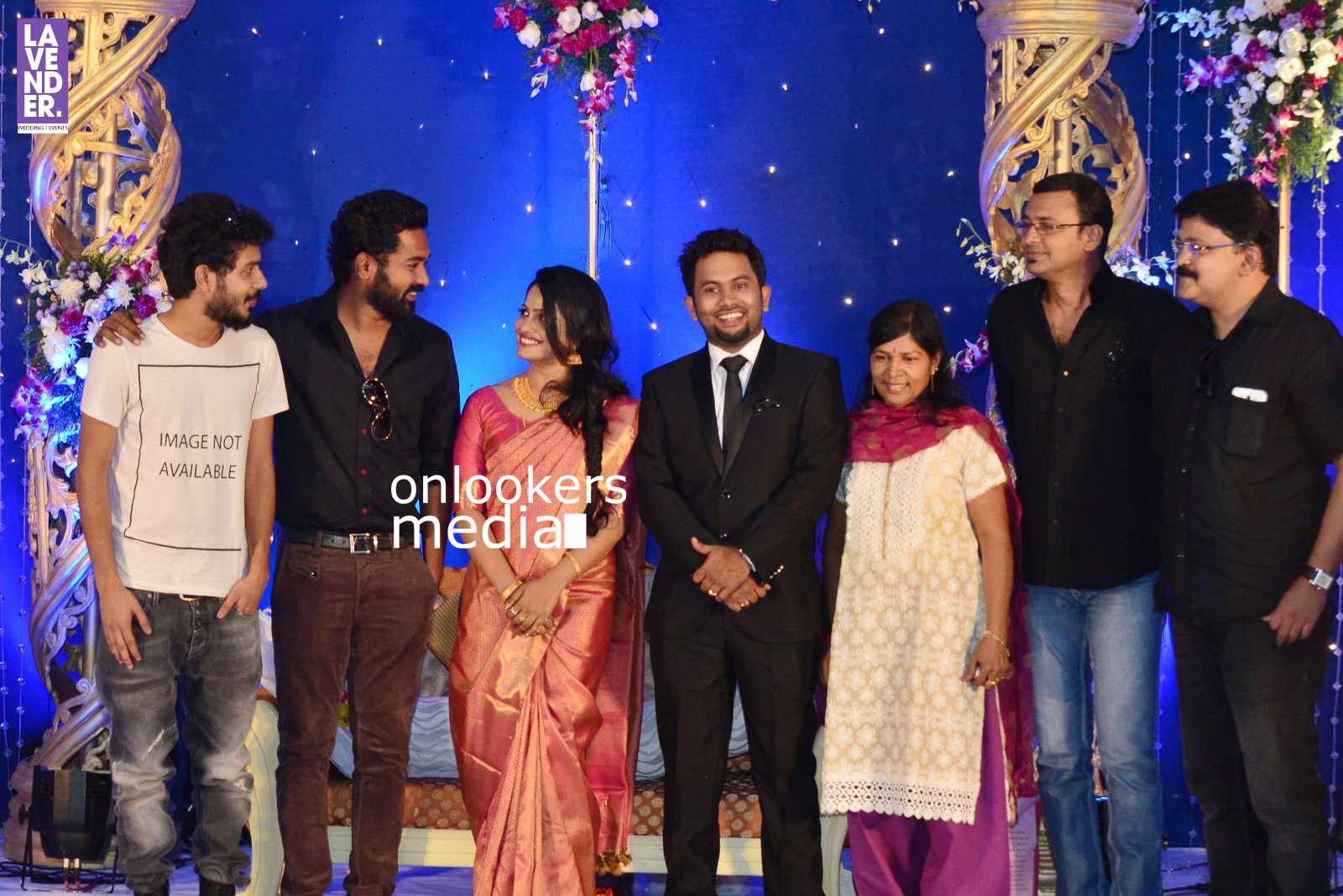 https://onlookersmedia.in/wp-content/uploads/2016/02/Aju-Varghese-Wedding-reception-stills-17.jpg