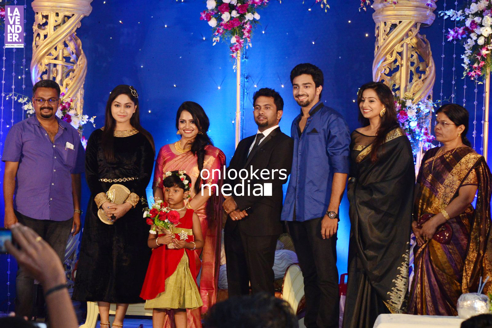 https://onlookersmedia.in/wp-content/uploads/2016/02/Aju-Varghese-Wedding-reception-stills-25.jpg