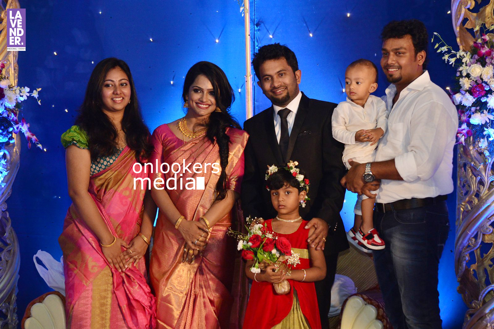 https://onlookersmedia.in/wp-content/uploads/2016/02/Aju-Varghese-Wedding-reception-stills-28.jpg