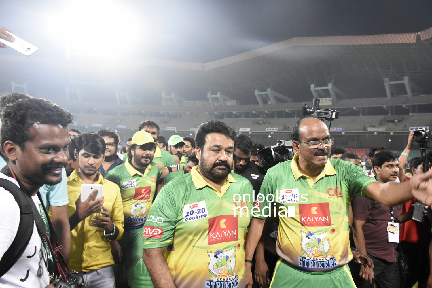 https://onlookersmedia.in/wp-content/uploads/2016/02/CCL-6-Kerala-Strikers-Stills-Photos-102.jpg