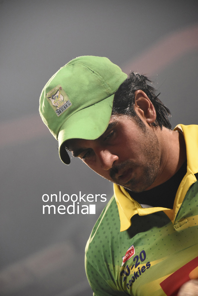 https://onlookersmedia.in/wp-content/uploads/2016/02/CCL-6-Kerala-Strikers-Stills-Photos-81.jpg