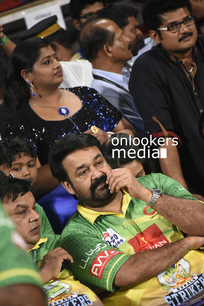 https://onlookersmedia.in/wp-content/uploads/2016/02/Mohanlal-at-CCL-6-Stills-Photo-1.jpg