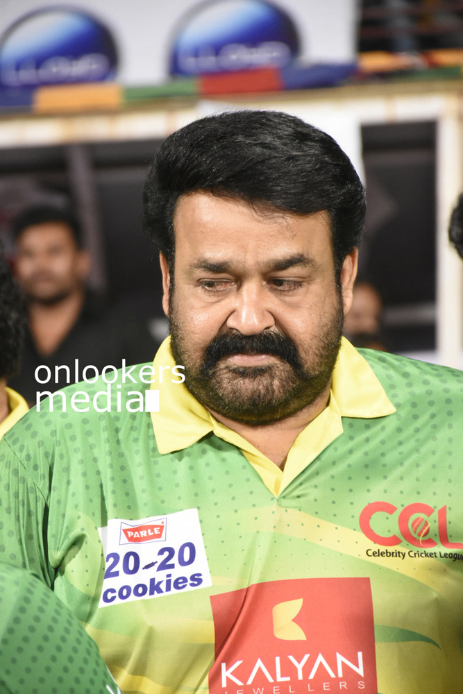 https://onlookersmedia.in/wp-content/uploads/2016/02/Mohanlal-at-CCL-6-Stills-Photo-16.jpg