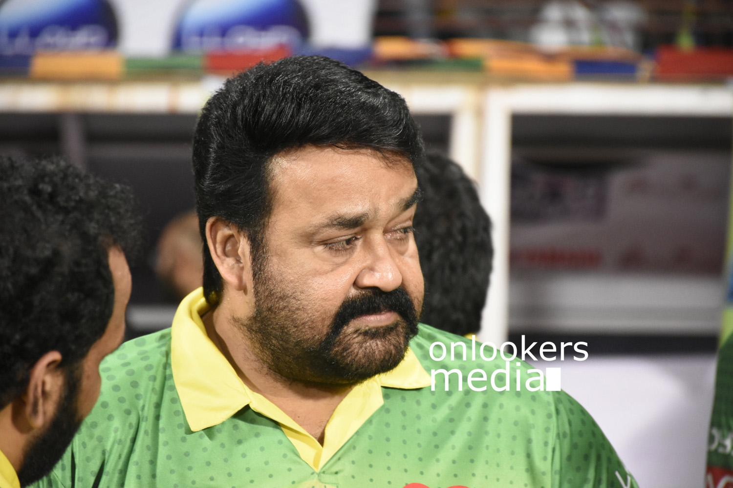 https://onlookersmedia.in/wp-content/uploads/2016/02/Mohanlal-at-CCL-6-Stills-Photo-17.jpg