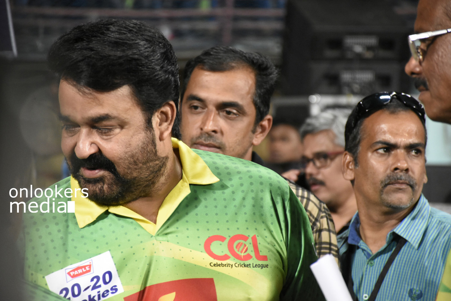 https://onlookersmedia.in/wp-content/uploads/2016/02/Mohanlal-at-CCL-6-Stills-Photo-26.jpg