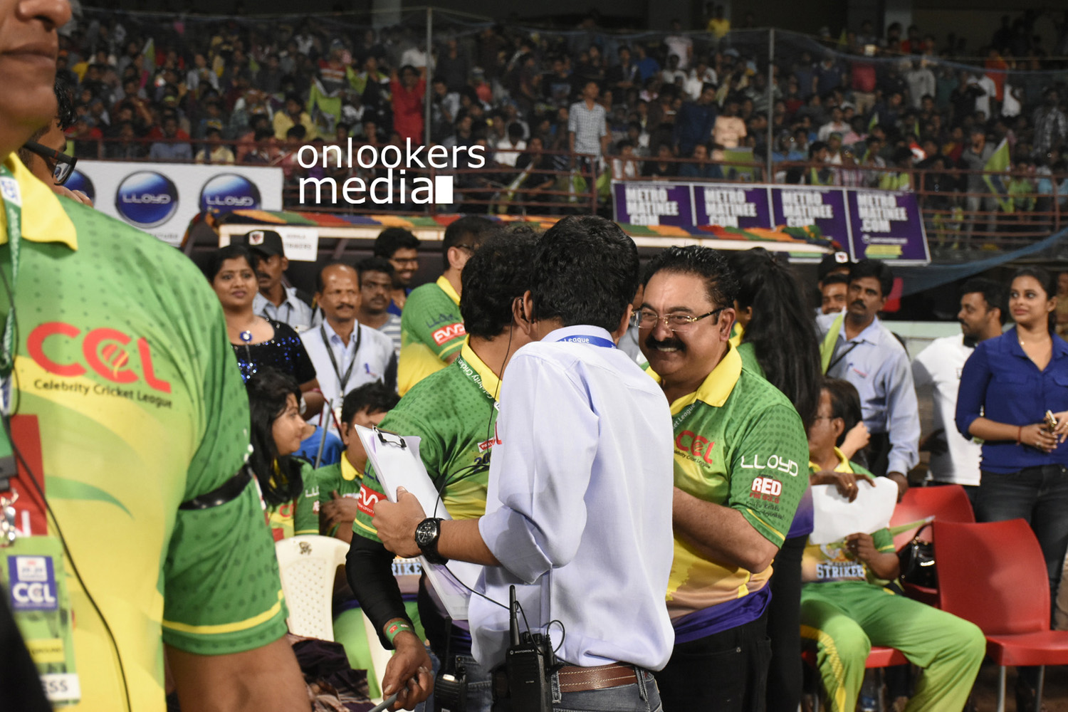 https://onlookersmedia.in/wp-content/uploads/2016/02/Mohanlal-at-CCL-6-Stills-Photo-28.jpg