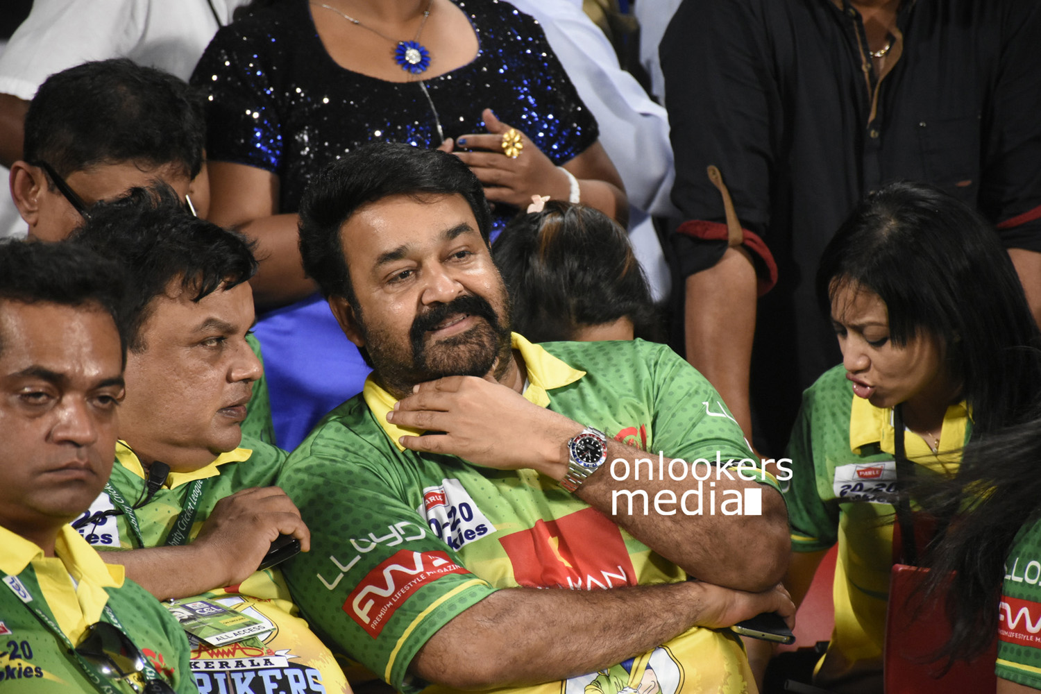 https://onlookersmedia.in/wp-content/uploads/2016/02/Mohanlal-at-CCL-6-Stills-Photo-30.jpg