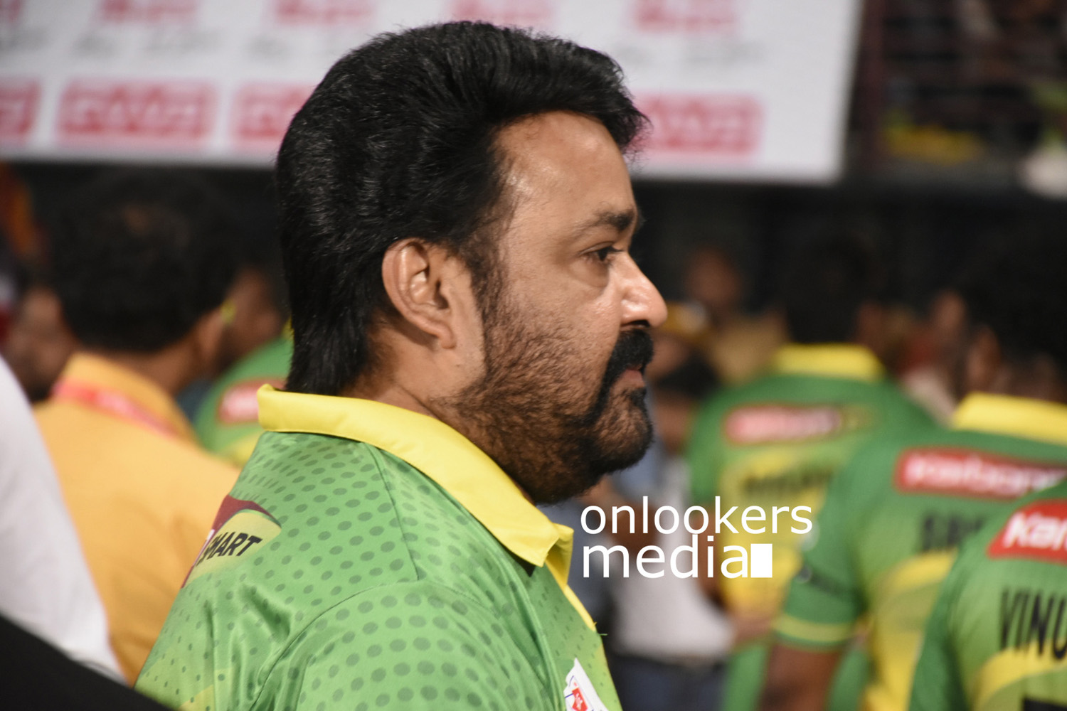 https://onlookersmedia.in/wp-content/uploads/2016/02/Mohanlal-at-CCL-6-Stills-Photo-6.jpg