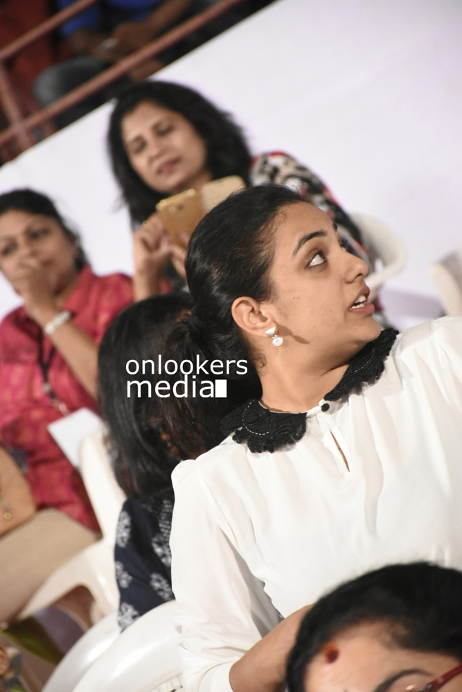 https://onlookersmedia.in/wp-content/uploads/2016/02/Nithya-Menon-at-CCL-6-12.jpg