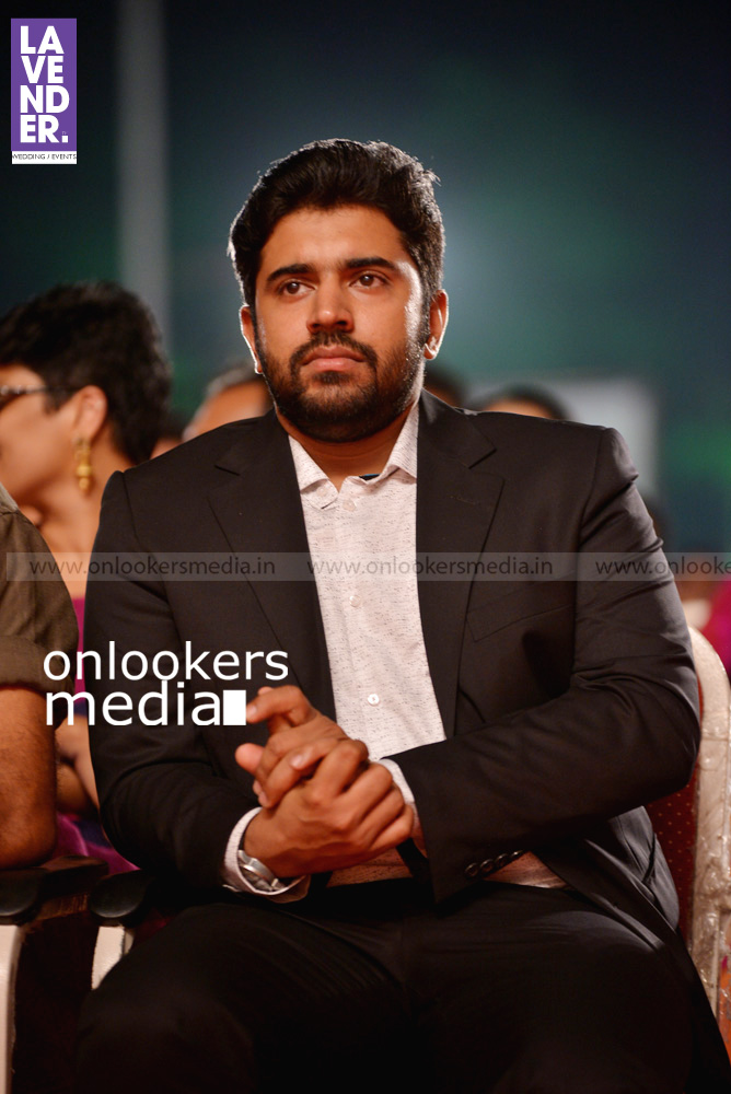 https://onlookersmedia.in/wp-content/uploads/2016/02/Nivin-Pauly-at-Asianet-Film-Award-2016-12.jpg