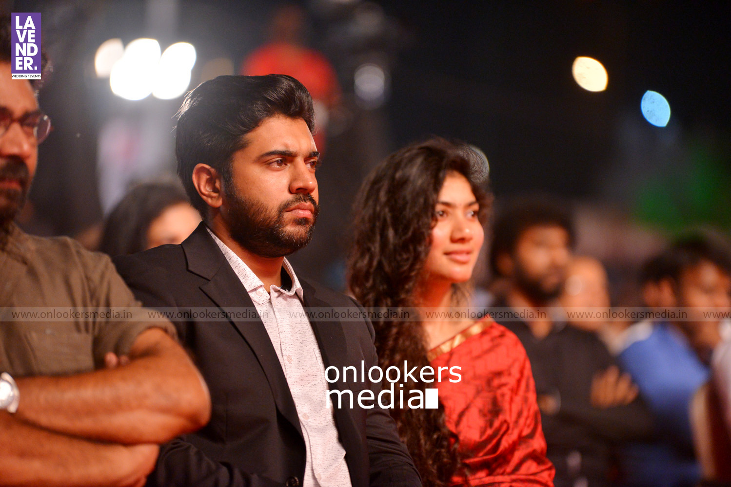 https://onlookersmedia.in/wp-content/uploads/2016/02/Nivin-Pauly-at-Asianet-Film-Award-2016-2.jpg