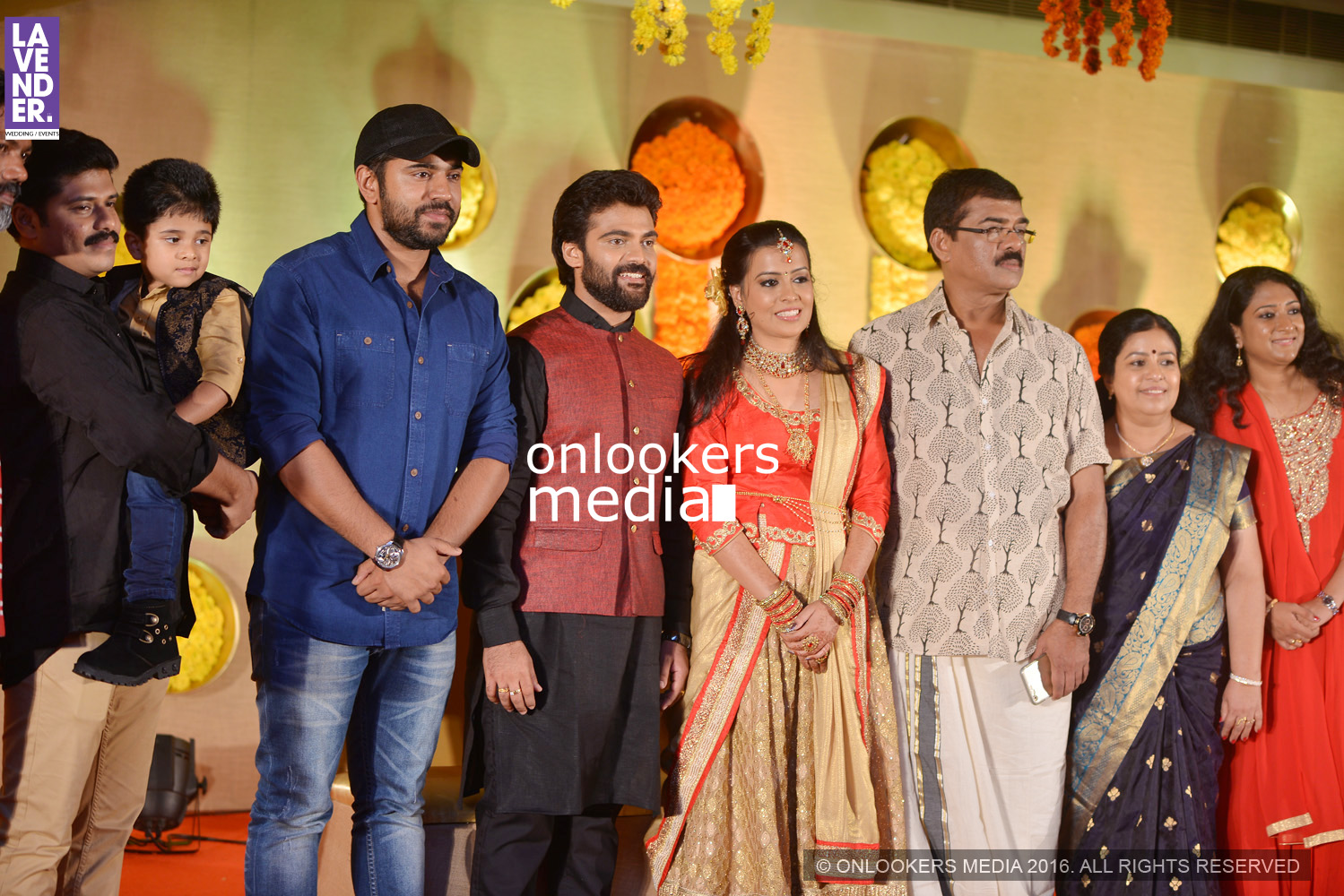 https://onlookersmedia.in/wp-content/uploads/2016/02/Nivin-Pauly-at-Vijayaraghavan-son-wedding-reception-stills-photos-7.jpg