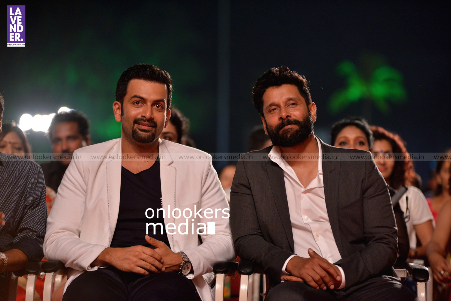 https://onlookersmedia.in/wp-content/uploads/2016/02/Prithviraj-with-Vikram-at-Asianet-Film-Awards-2016-5.jpg