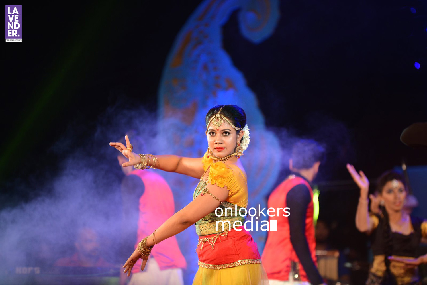 https://onlookersmedia.in/wp-content/uploads/2016/02/Rachana-Narayanankutty-Attukal-Ponkala-2016-1.jpg