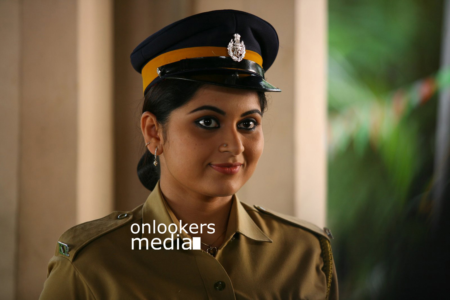 https://onlookersmedia.in/wp-content/uploads/2016/02/Sruthi-Lakshmi-in-Ithu-Thanda-Police-Stills-4.jpg