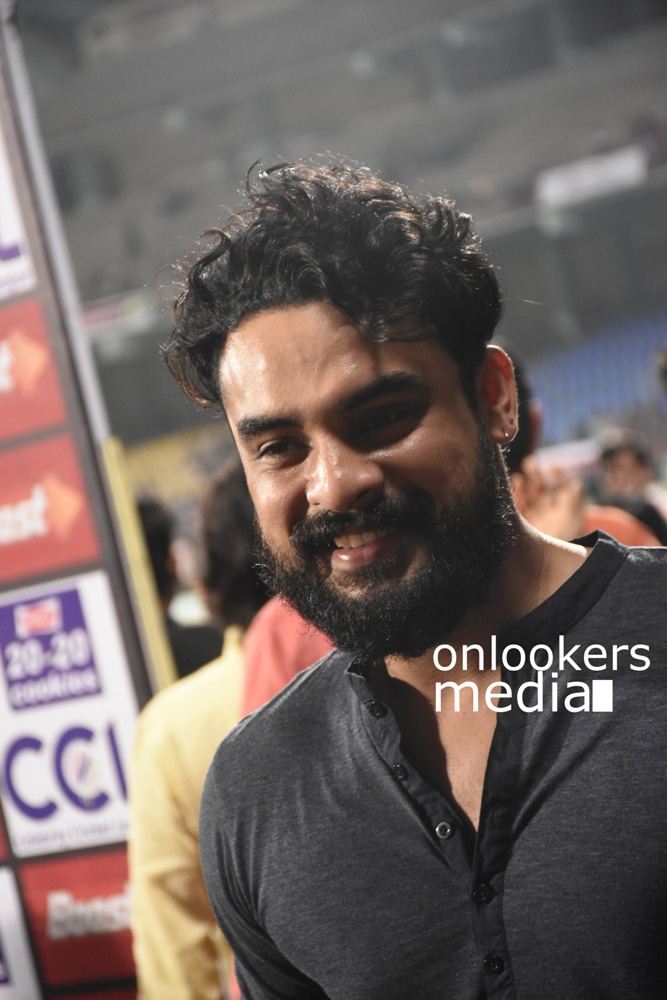 https://onlookersmedia.in/wp-content/uploads/2016/02/Tovino-Thomas-at-CCL-6-11.jpg
