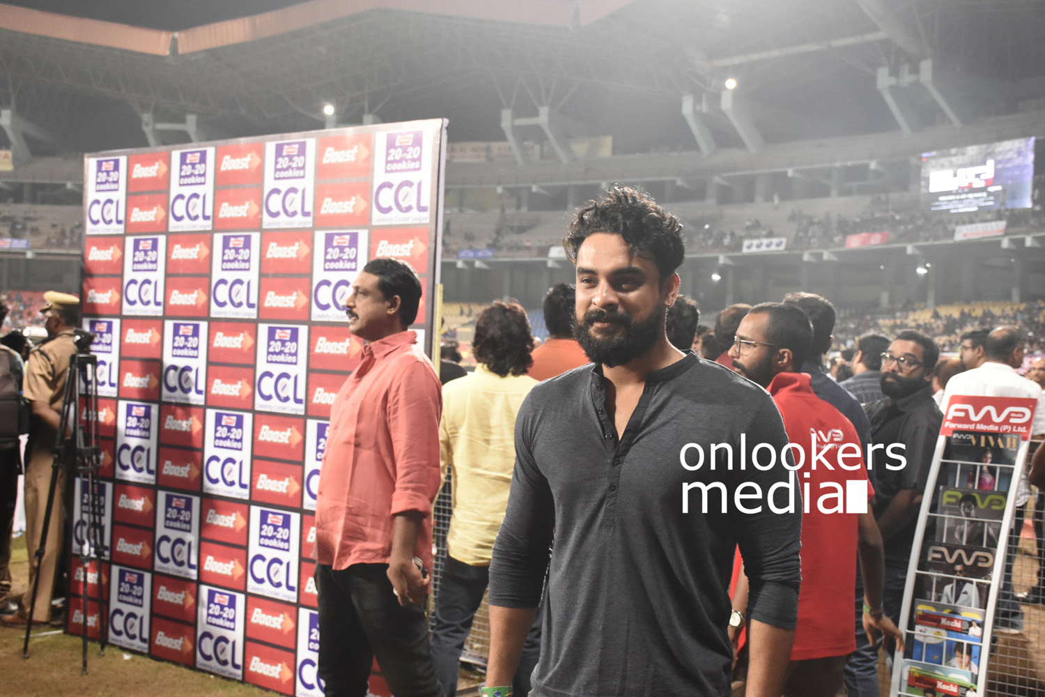https://onlookersmedia.in/wp-content/uploads/2016/02/Tovino-Thomas-at-CCL-6-13.jpg