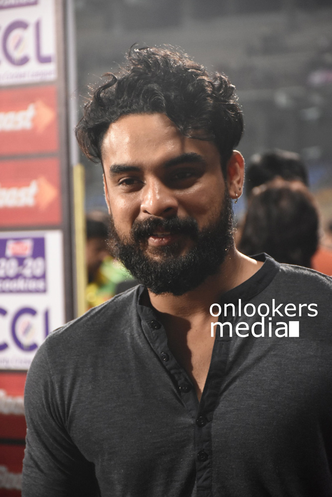 https://onlookersmedia.in/wp-content/uploads/2016/02/Tovino-Thomas-at-CCL-6-16.jpg