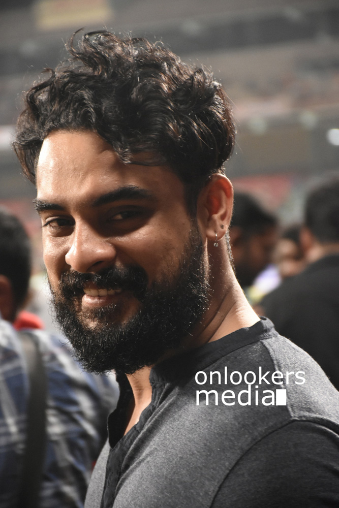 https://onlookersmedia.in/wp-content/uploads/2016/02/Tovino-Thomas-at-CCL-6-17.jpg