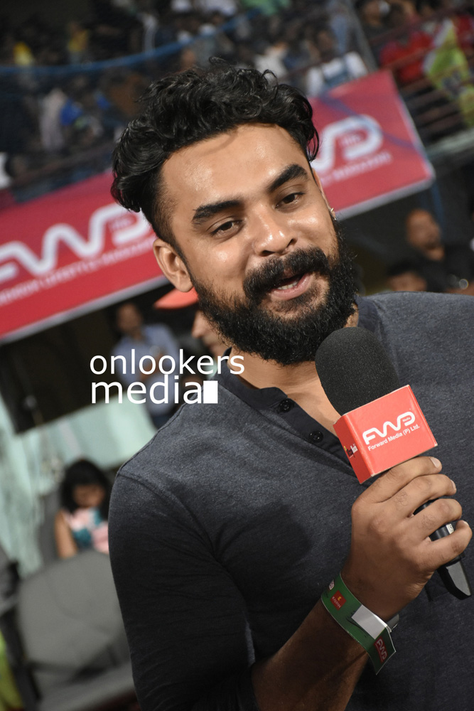 https://onlookersmedia.in/wp-content/uploads/2016/02/Tovino-Thomas-at-CCL-6-3.jpg